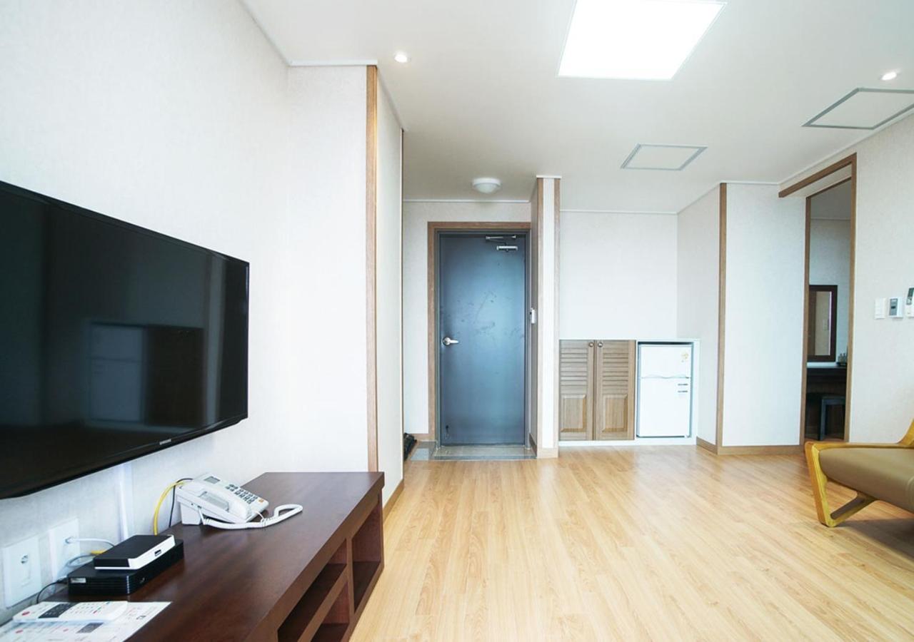 Iris Hotel Seogwipo Luaran gambar